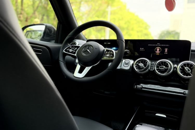 Used Mercedes-Benz GLB 2020 Facelift GLB 200 Fashion Edition Interior 3