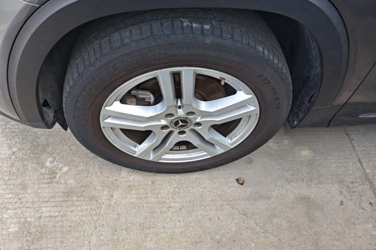 Used Mercedes-Benz GLB 2020 GLB 200 Dynamic Edition Left Front Wheel Hub