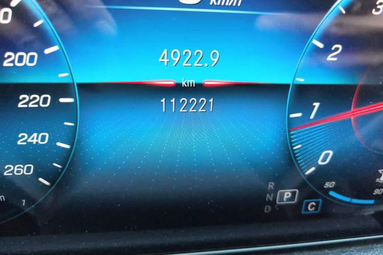 Used Mercedes-Benz GLB 2020 GLB 180 Dynamic Edition Odometer Close Up