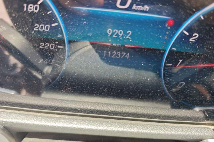 Used Mercedes-Benz GLB 2020 GLB 200 First Edition Special Version Odometer Close Up