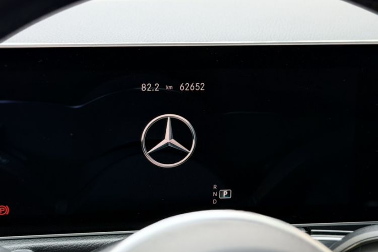 Used Mercedes-Benz GLB 2020 Facelift GLB 200 Fashion Edition Odometer Close Up