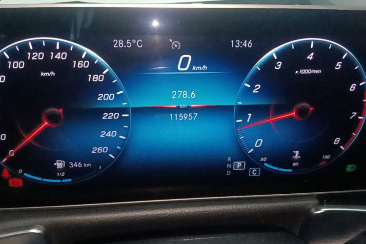 Used Mercedes-Benz GLB 2020 GLB 200 Stylish Edition Odometer Close Up
