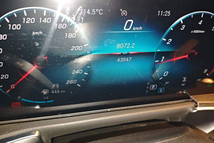 Used Mercedes-Benz GLB 2020 GLB 200 Dynamic Edition Odometer Close Up