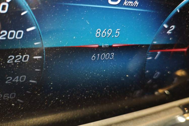 Used Mercedes-Benz GLB 2020 GLB 200 First Edition Special Version Odometer Close Up