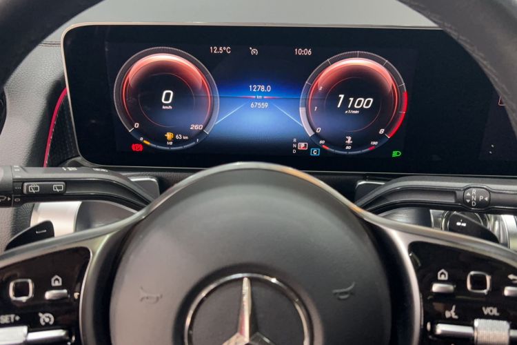 Used Mercedes-Benz GLB 2020 Updated GLB 200 Dynamic Edition Odometer Close Up