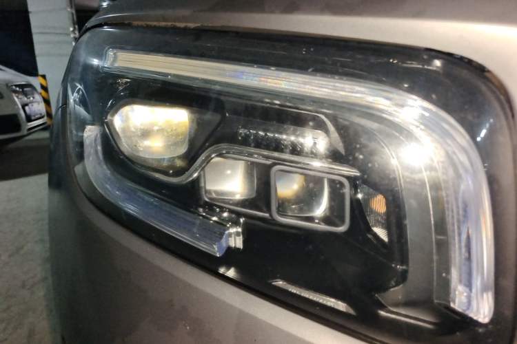 Used Mercedes-Benz GLB 2020 GLB 200 Stylish Edition Right Front Headlight