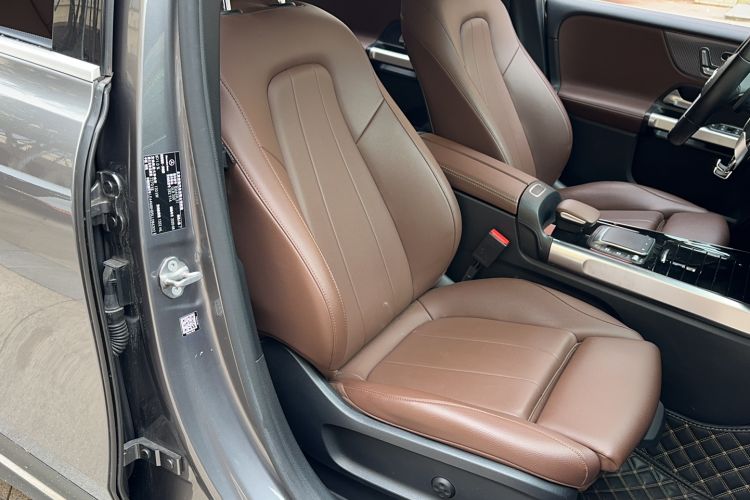 Used Mercedes-Benz GLB 2020 Facelift GLB 200 Fashion Edition Right Front Seat
