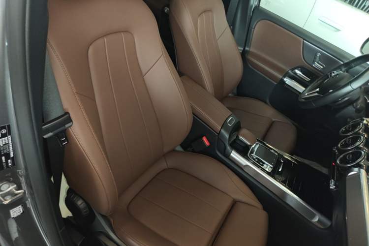 Used Mercedes-Benz GLB 2020 GLB 200 Dynamic Edition Right Front Seat