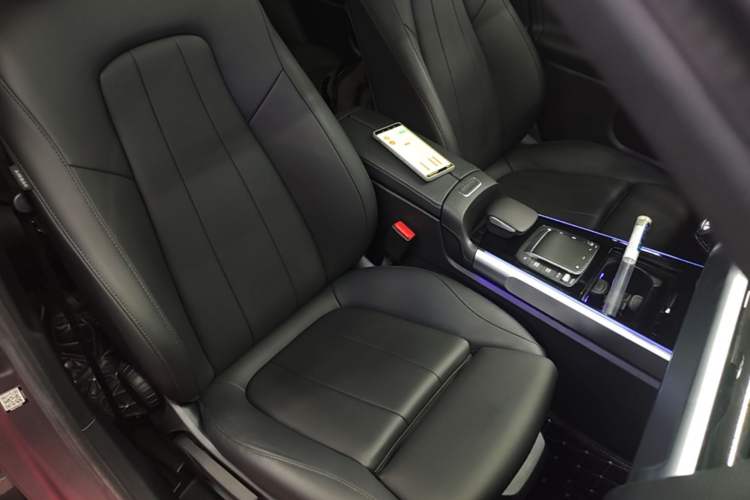 Used Mercedes-Benz GLB 2020 Updated GLB 200 Dynamic Edition Right Front Seat