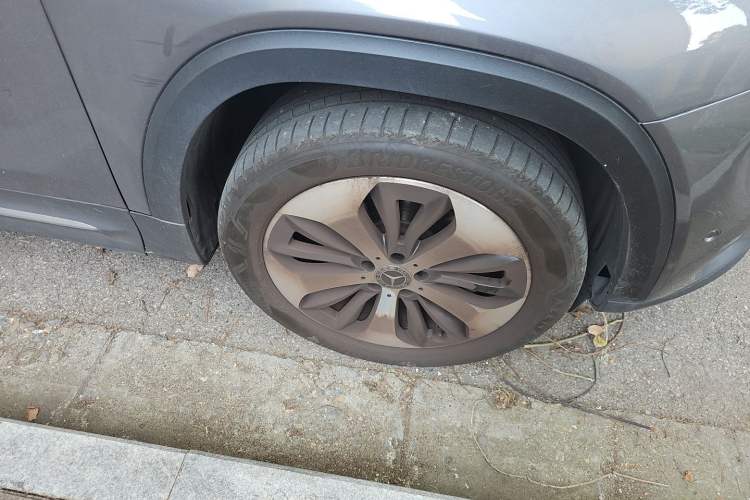 Used Mercedes-Benz GLB 2020 GLB 200 First Edition Special Version Right Front Wheel Hub