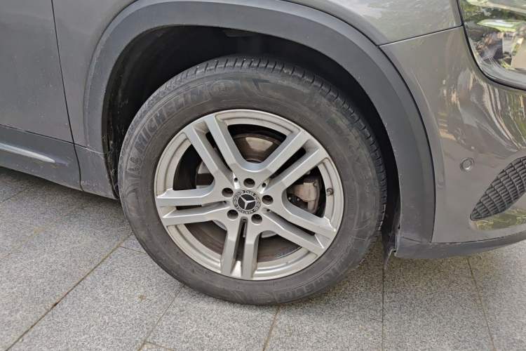 Used Mercedes-Benz GLB 2020 GLB 200 Dynamic Edition Right Front Wheel Hub