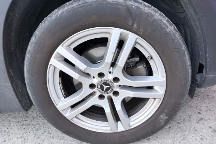 Used Mercedes-Benz GLB 2020 GLB 180 Dynamic Edition Right Front Wheel Hub