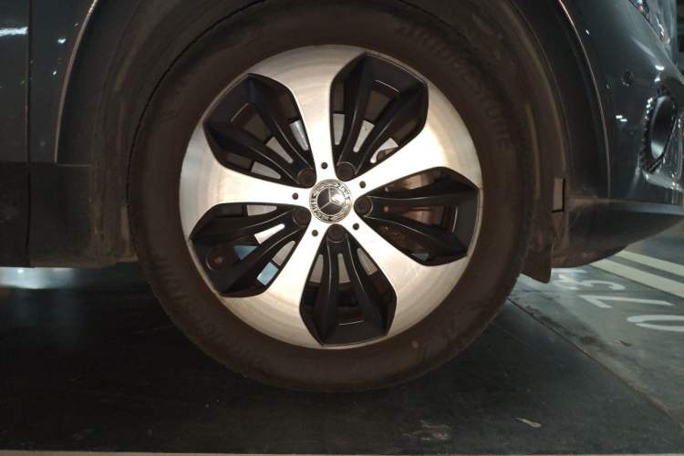 Used Mercedes-Benz GLB 2020 GLB 200 First Edition Special Version Right Front Wheel Hub