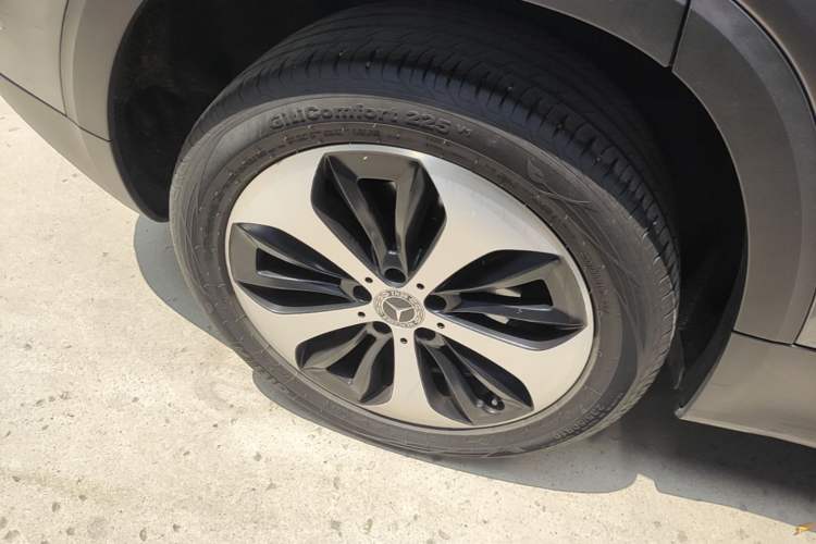 Used Mercedes-Benz GLB 2020 GLB 200 First Edition Special Version Right Rear Wheel Hub