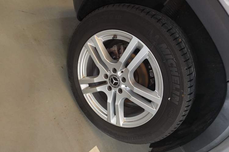 Used Mercedes-Benz GLB 2020 GLB 200 Dynamic Edition Right Rear Wheel Hub