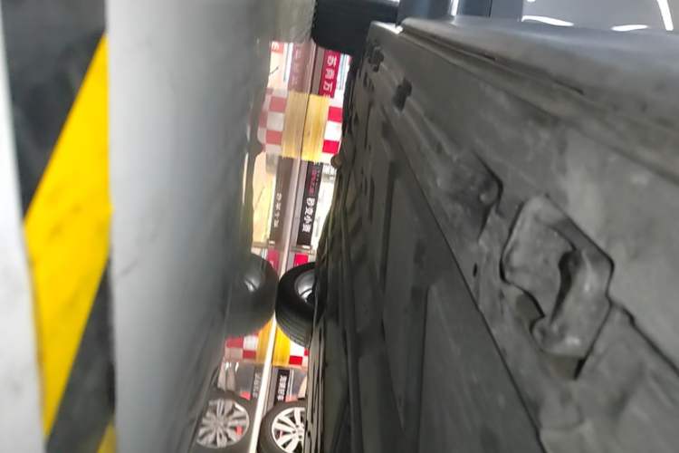 Used Mercedes-Benz GLB 2020 GLB 200 Dynamic Edition Right Side Sill