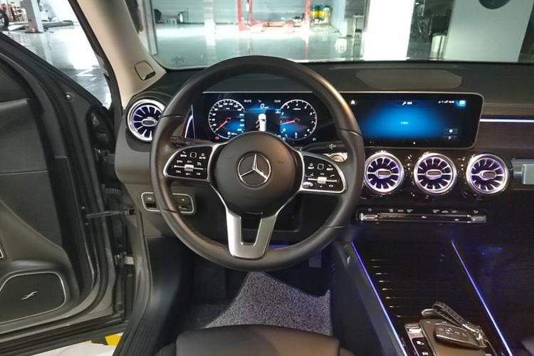 Used Mercedes-Benz GLB 2020 GLB 200 Dynamic Edition Steering Wheel
