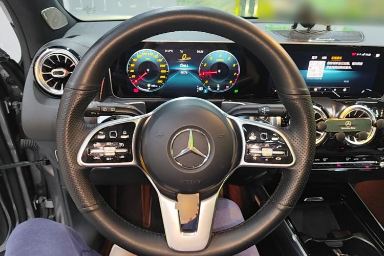 Used Mercedes-Benz GLB 2020 Updated GLB 200 Dynamic Edition Steering Wheel