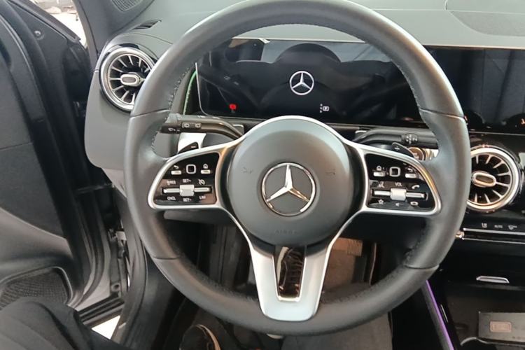 Used Mercedes-Benz GLB 2020 Updated GLB 200 Dynamic Edition Steering Wheel