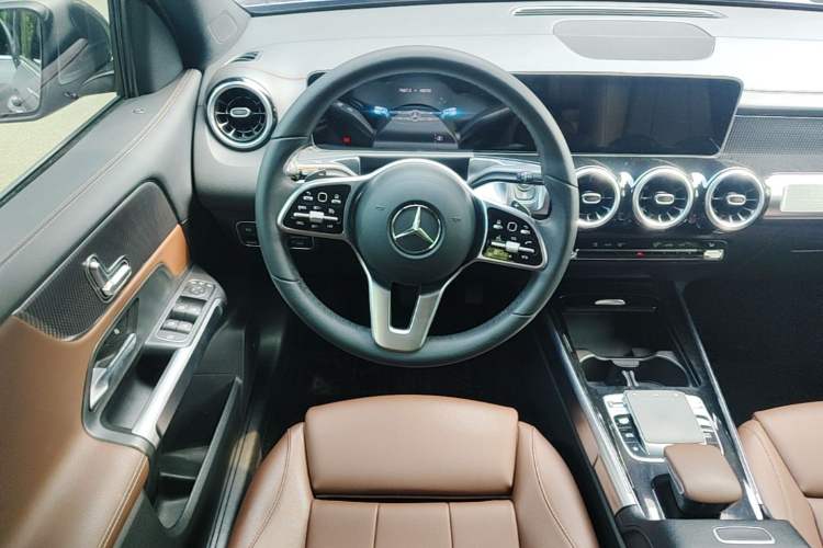 Used Mercedes-Benz GLB 2020 GLB 200 Dynamic Edition Steering Wheel