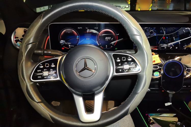 Used Mercedes-Benz GLB 2020 Facelift GLB 200 Fashion Edition Steering Wheel