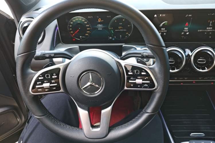 Used Mercedes-Benz GLB 2020 GLB 200 Dynamic Edition Steering Wheel