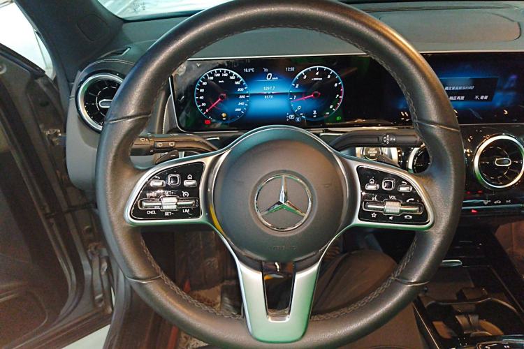 Used Mercedes-Benz GLB 2020 GLB 180 Fashion Model Steering Wheel