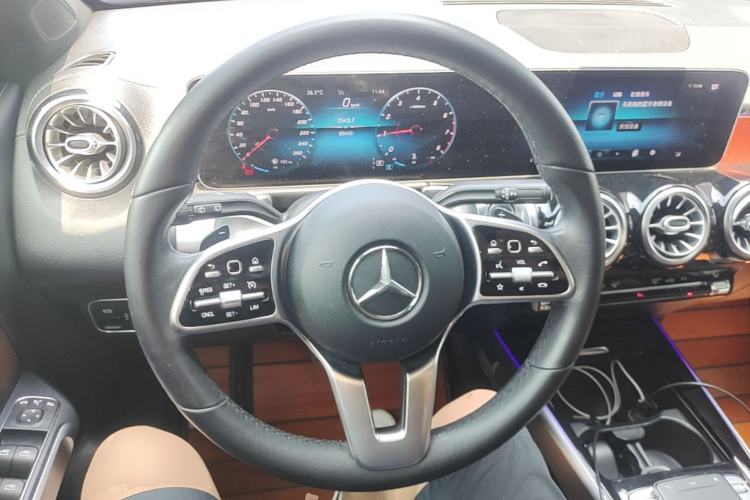 Used Mercedes-Benz GLB 2020 GLB 200 First Edition Special Version Steering Wheel
