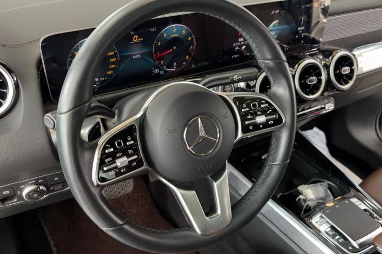 Used Mercedes-Benz GLB 2020 GLB 200 Dynamic Edition Steering Wheel