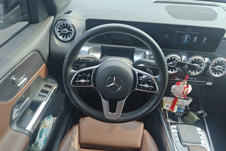 Used Mercedes-Benz GLB 2020 GLB 200 Dynamic Edition Steering Wheel
