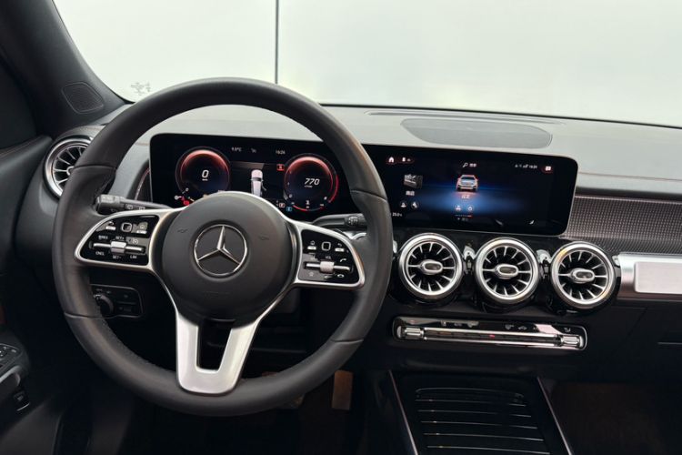 Used Mercedes-Benz GLB 2020 Updated GLB 200 Dynamic Edition Steering Wheel