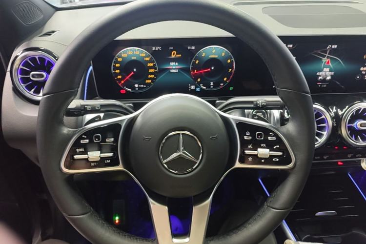 Used Mercedes-Benz GLB 2020 Updated GLB 200 Dynamic Edition Steering Wheel