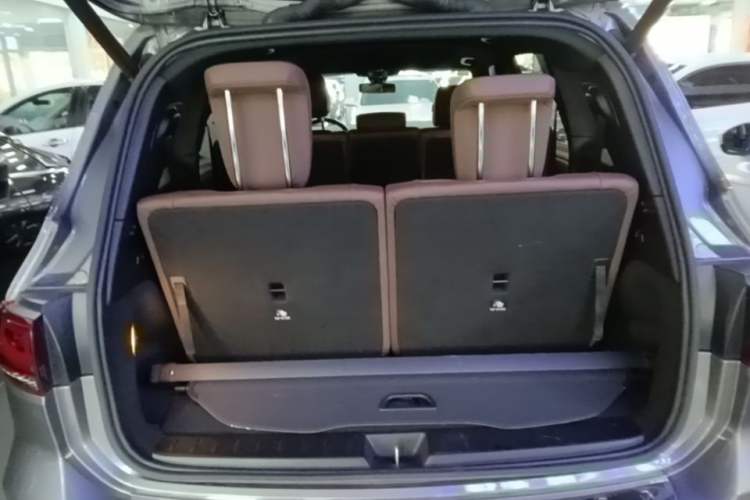 Used Mercedes-Benz GLB 2020 Facelift GLB 200 Fashion Edition Trunk