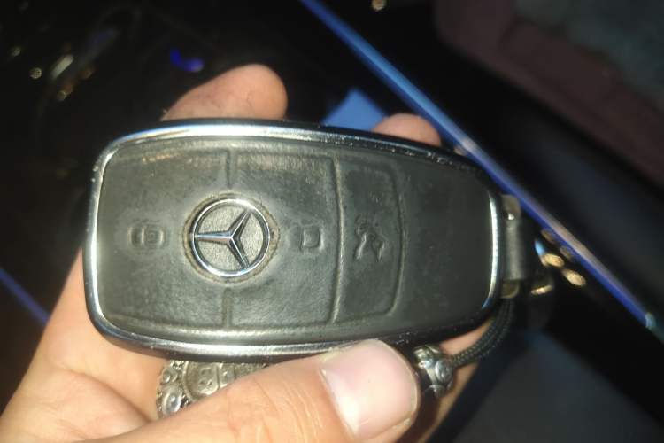 Used Mercedes-Benz GLB 2020 Facelift GLB 200 Fashion Edition Vehicle Key