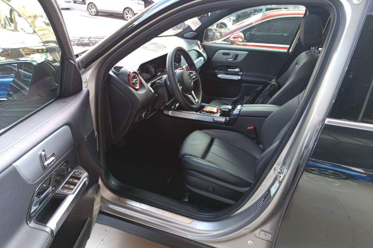 Used Mercedes-Benz GLB 2020 GLB 180 Fashion Model Driver Seat