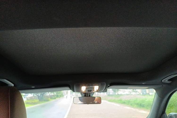 Used Mercedes-Benz GLB 2020 Facelift GLB 200 Fashion Edition Headliner