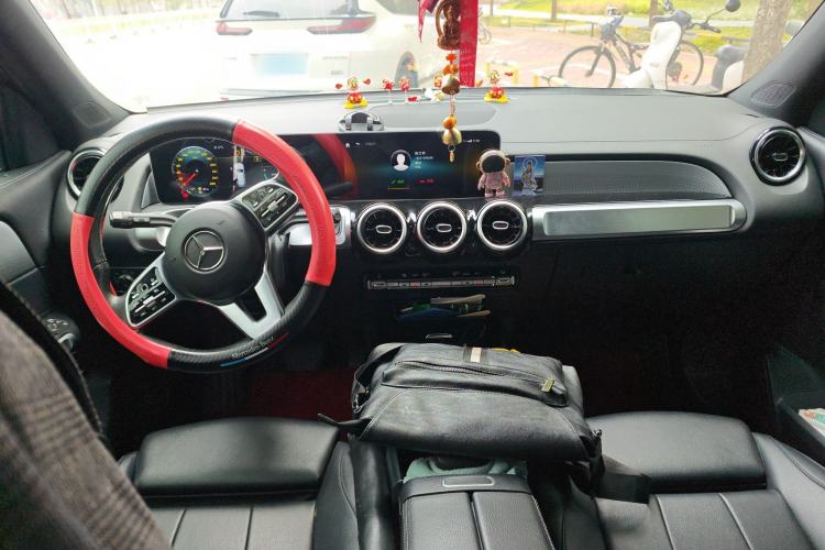 Used Mercedes-Benz GLB 2020 GLB 180 Fashion Model Center Console