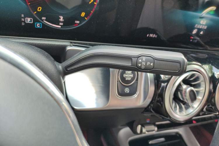 Used Mercedes-Benz GLB 2020 GLB 200 Dynamic Edition Gear Lever