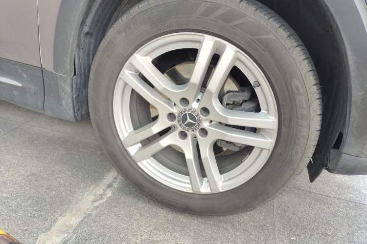Used Mercedes-Benz GLB 2020 GLB 200 Dynamic Edition Right Front Wheel Hub