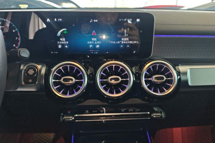 Used Mercedes-Benz GLB 2020 Updated GLB 200 Dynamic Edition Audio And AC Panel