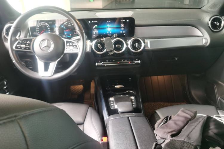 Used Mercedes-Benz GLB 2020 GLB 180 Fashion Model Center Console