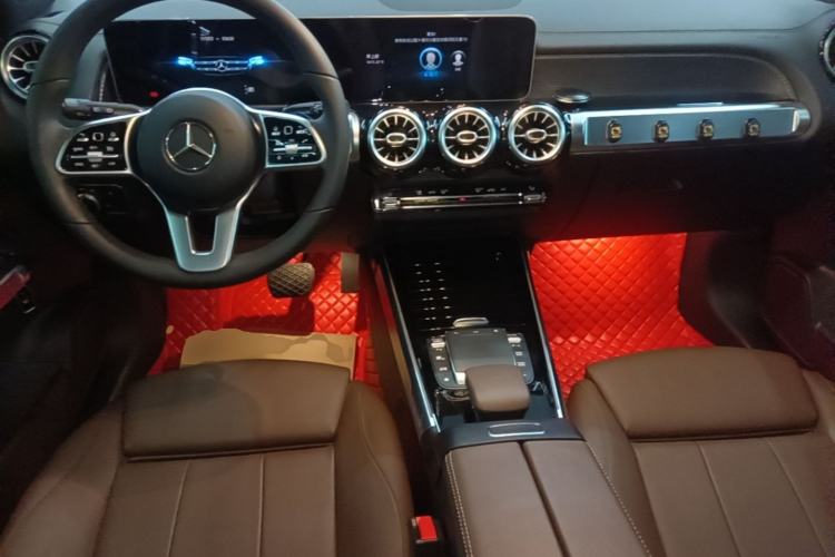 Used Mercedes-Benz GLB 2020 Facelift GLB 200 Fashion Edition Center Console