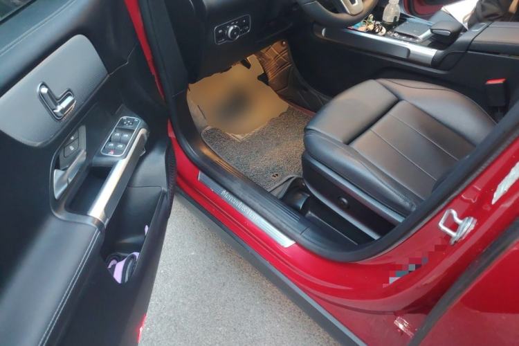 Used Mercedes-Benz GLB 2020 GLB 180 Dynamic Edition Driver Seat