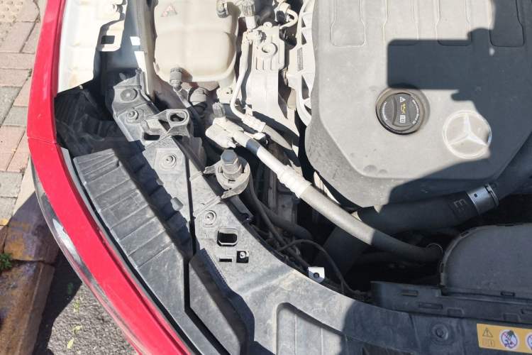 Used Mercedes-Benz GLB 2020 Facelift GLB 200 Fashion Edition Engine Bay Right