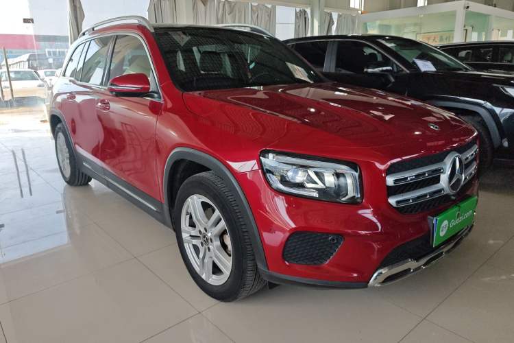 Used Mercedes-Benz GLB 2020 Updated GLB 200 Dynamic Edition Front Right 45 Deg