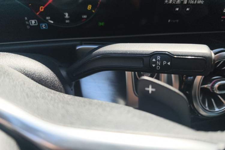 Used Mercedes-Benz GLB 2020 Facelift GLB 200 Fashion Edition Gear Lever