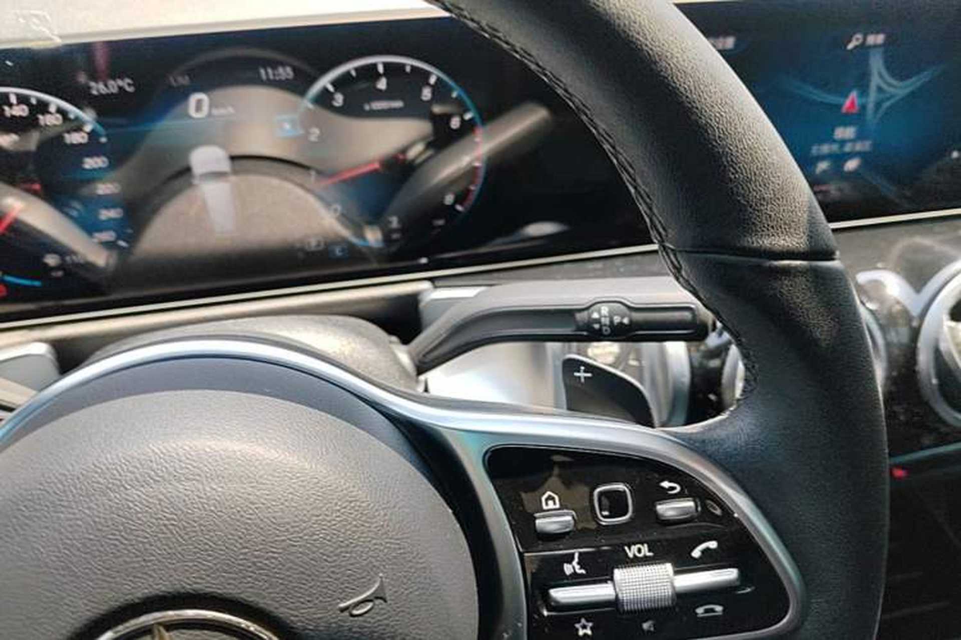 Used Mercedes-Benz GLB 2020 Updated GLB 200 Dynamic Edition Gear Lever