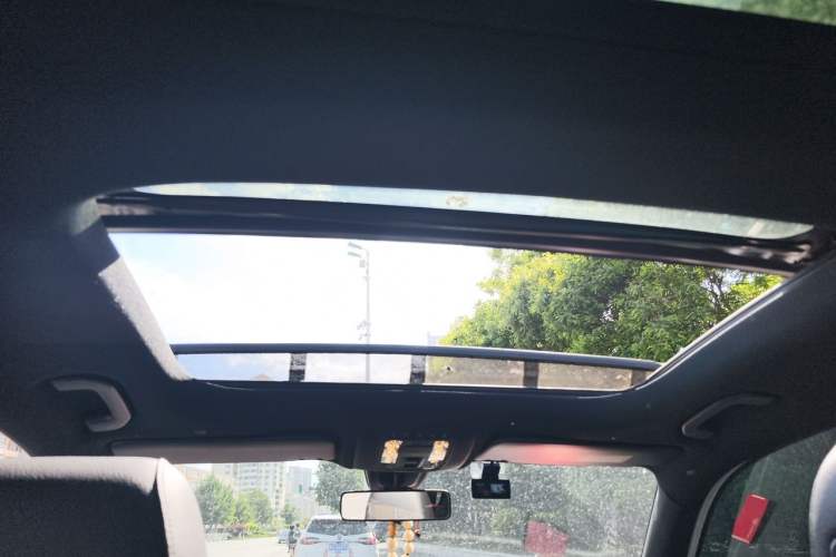 Used Mercedes-Benz GLB 2020 Facelift GLB 200 Fashion Edition Headliner