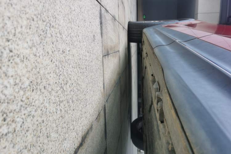 Used Mercedes-Benz GLB 2020 GLB 180 Fashion Model Left Side Sill