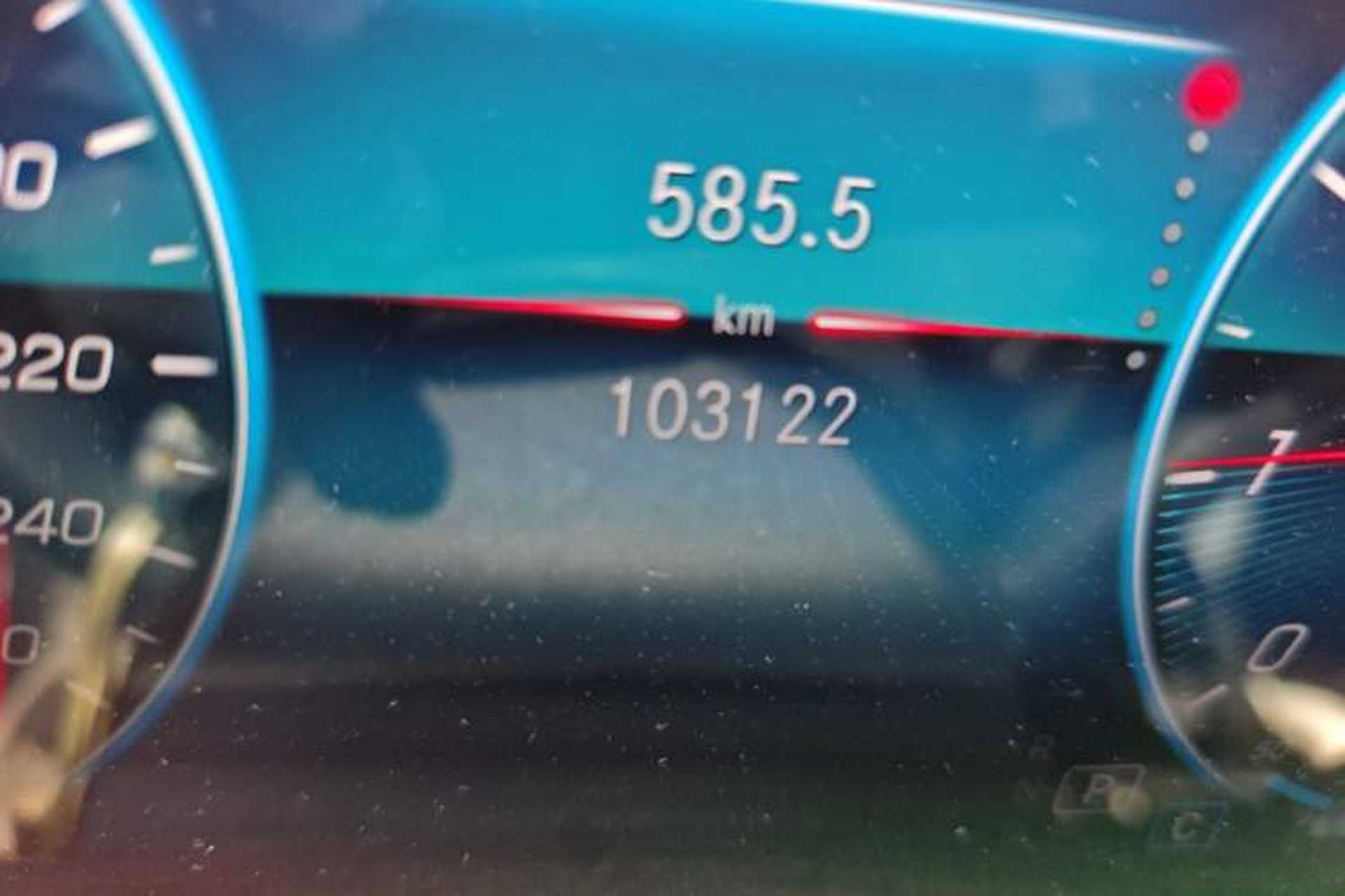 Used Mercedes-Benz GLB 2020 Updated GLB 200 Dynamic Edition Odometer Close Up